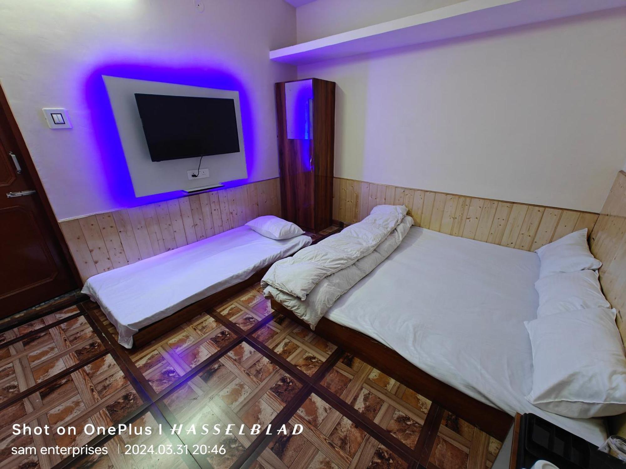 Crimson Inn B&B Rampur  Bagian luar foto