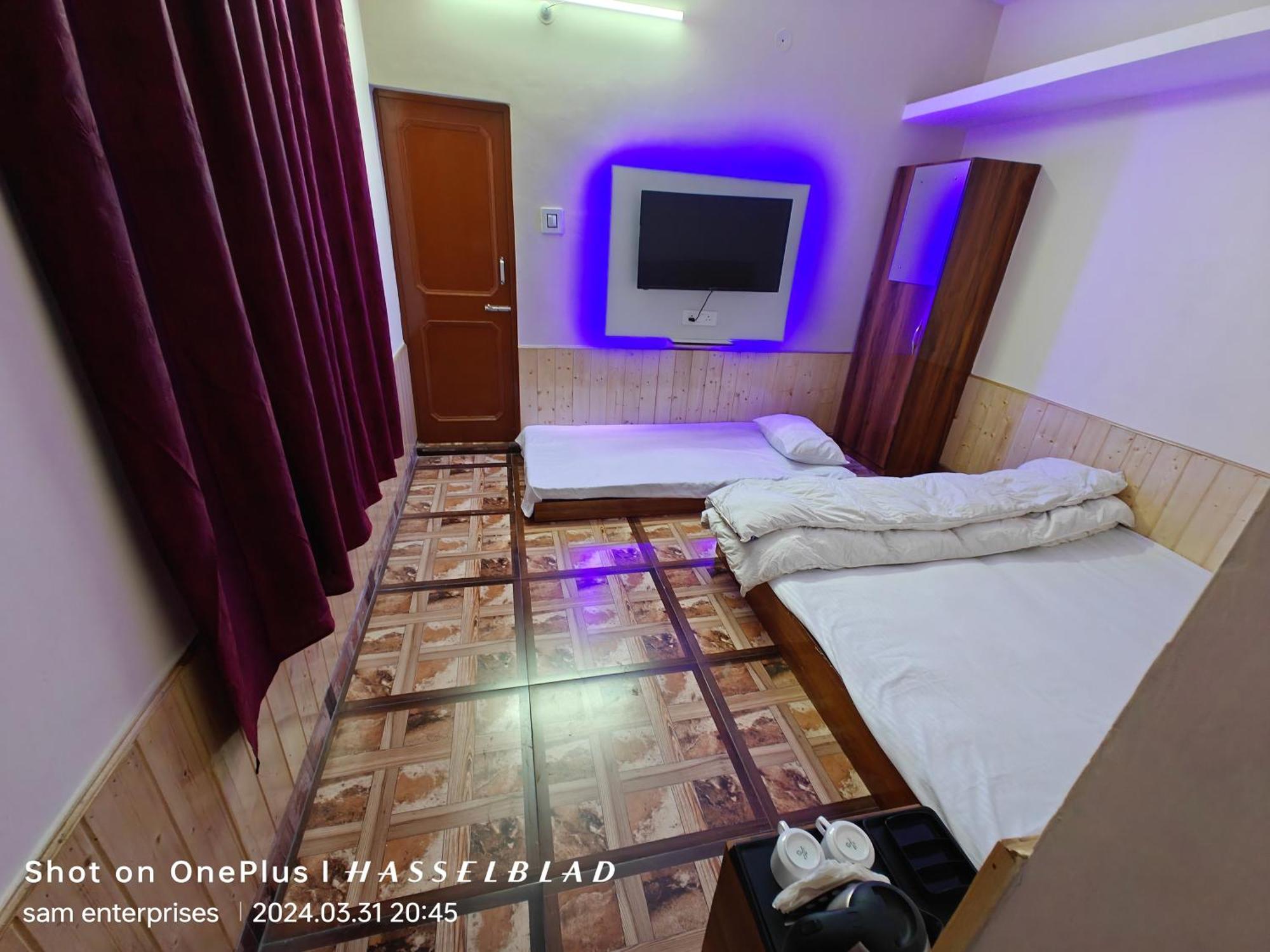 Crimson Inn B&B Rampur  Bagian luar foto